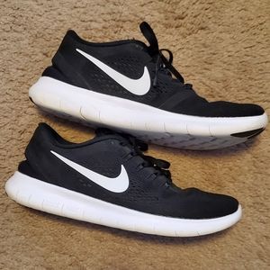 Nike free run shoes